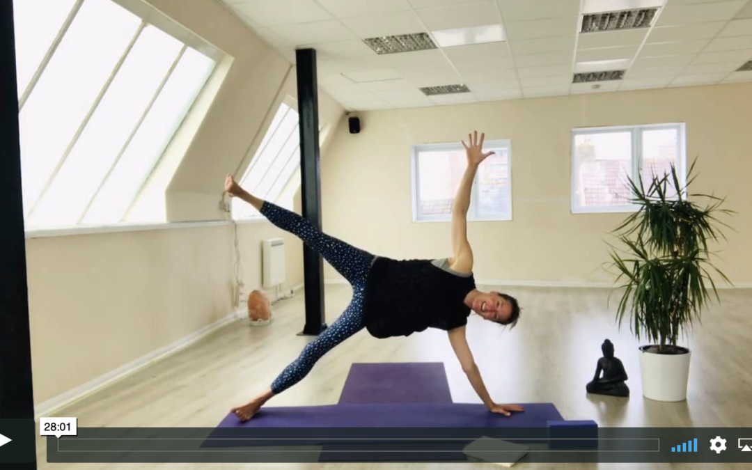 YOGA: Strong Flow: Hamstring Heaven (28mins)